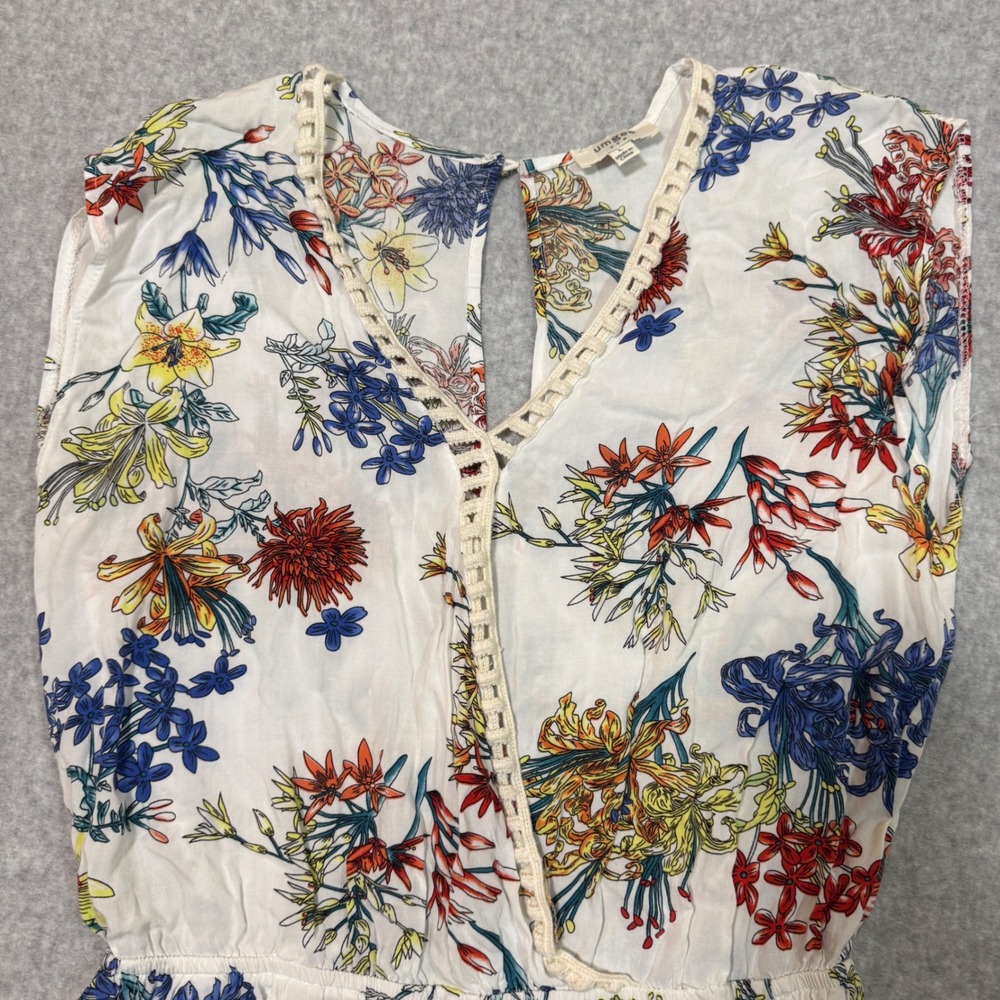 Umgee USA Floral Crochet Trim Romper Womens Large White V-Neck Sleeveless Boho - Picture 3 of 12